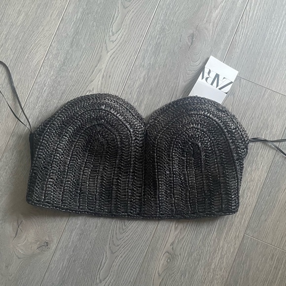 BNWT Crotchet Black Top - Picture 2 of 5